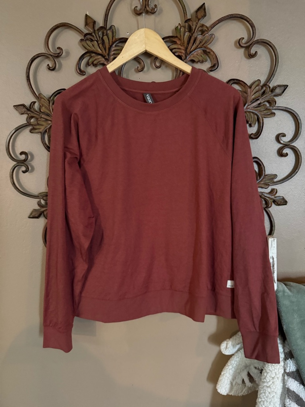 Vuori Light Crewneck